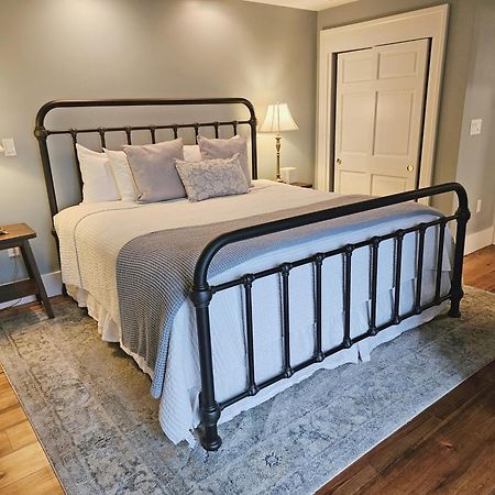 The Manor On Golden Pond Bed & Breakfast Holderness Exterior photo