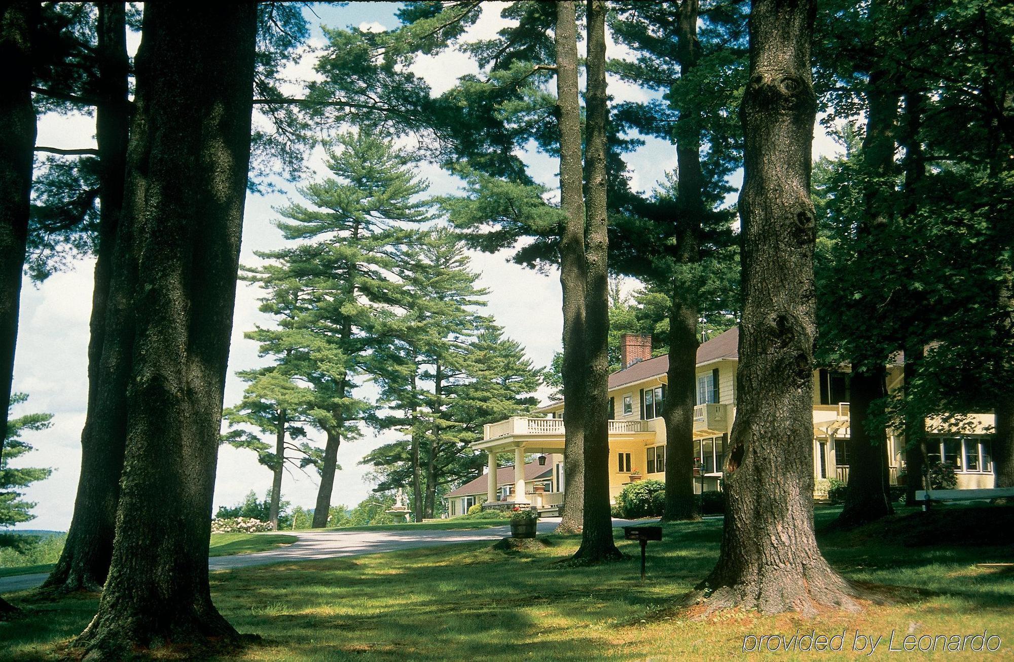 The Manor On Golden Pond Bed & Breakfast Holderness Exterior photo
