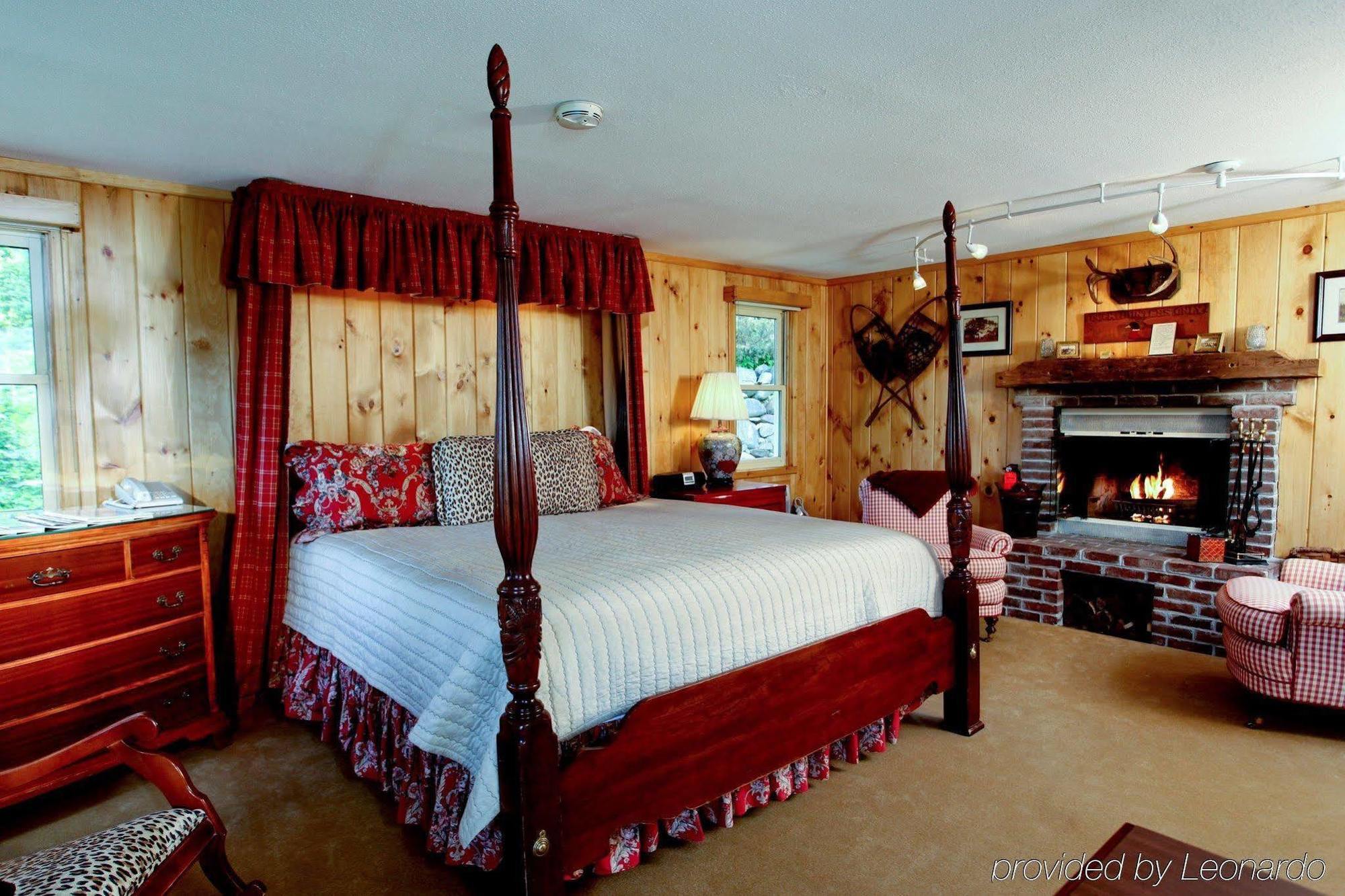 The Manor On Golden Pond Bed & Breakfast Holderness Exterior photo
